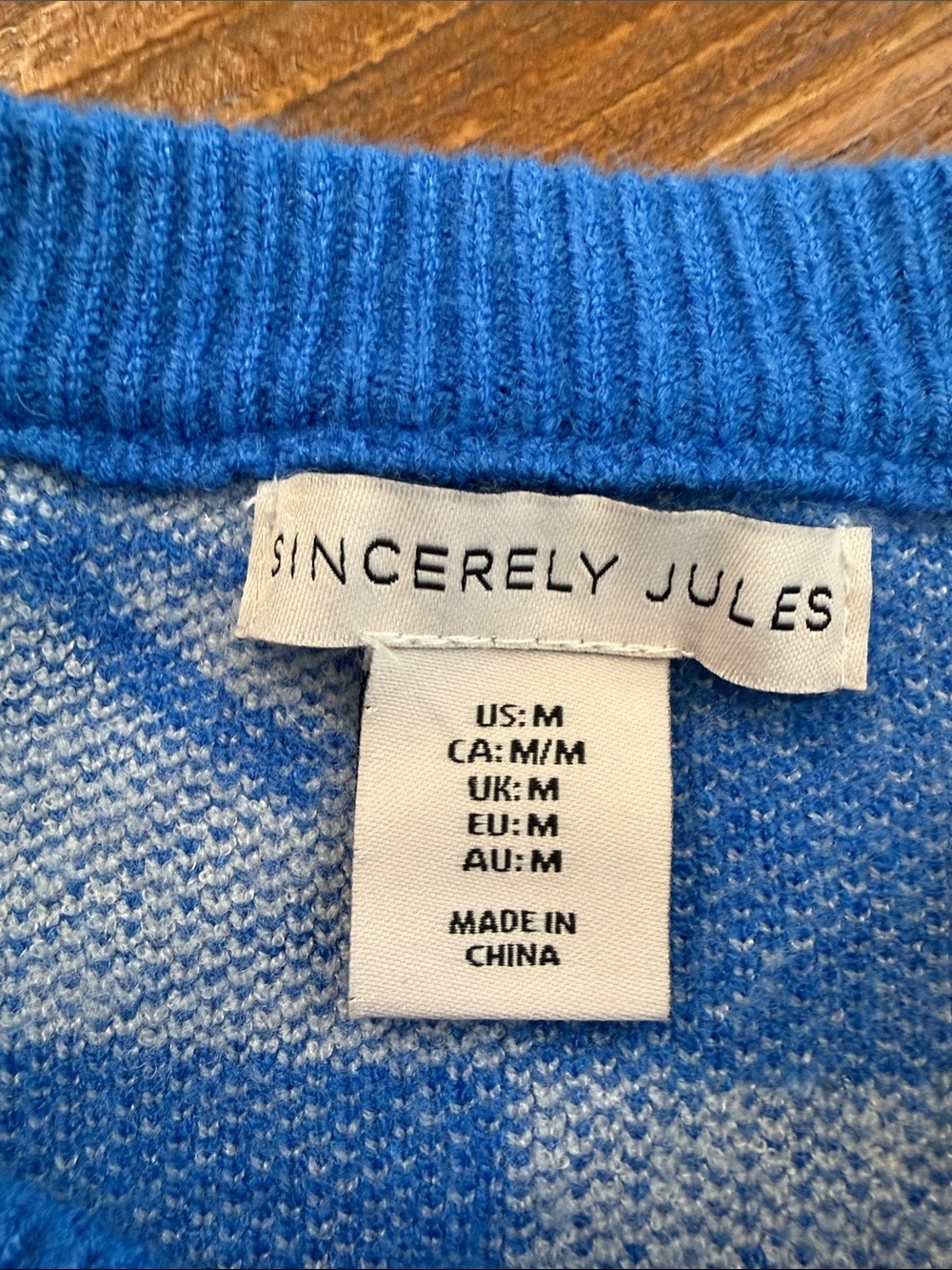 Sincerely Jules Blue and White Bow Cardigan Size M 0044 - Picture 6 of 6